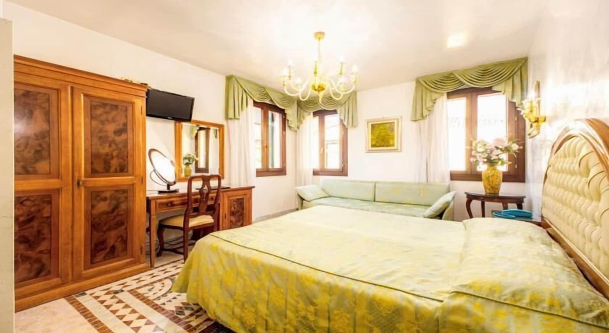 Hotel Antica Casa Carettoni à Venise Extérieur photo