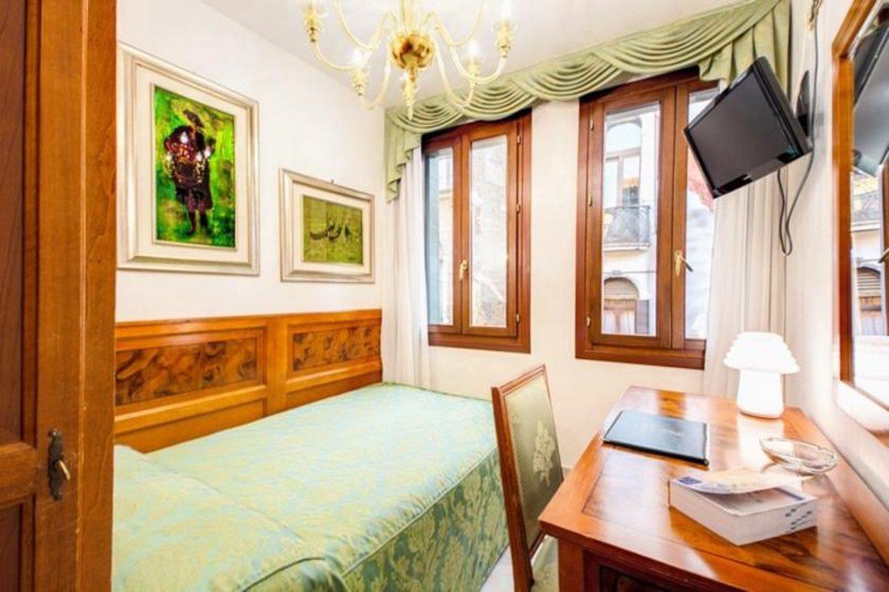 Hotel Antica Casa Carettoni à Venise Extérieur photo