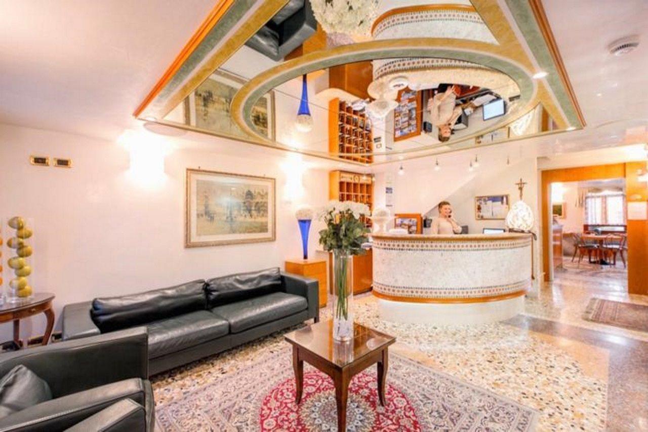 Hotel Antica Casa Carettoni à Venise Extérieur photo